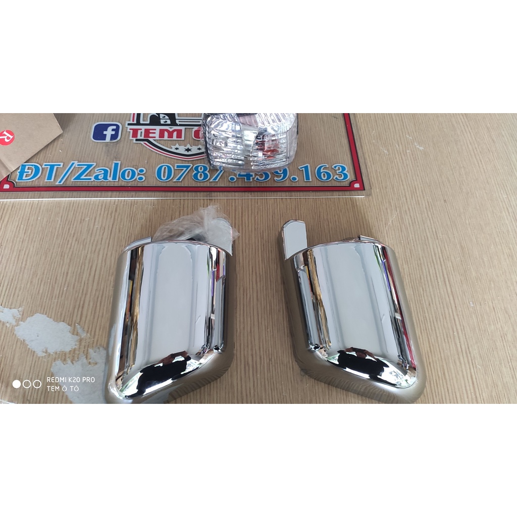 Ốp chân gọng gương cho xe Isuzu giá trên là 1 bộ gồm 2 bên