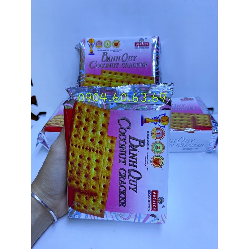 Bánh Quy Coconut Cracker Bánh bạc vuông 178g