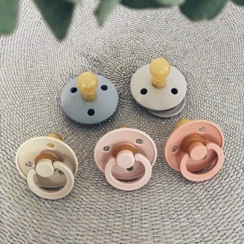 [Chính Hãng] Ti Giả Bibs/ Ti Ngậm Bib Cao Su Mềm Cho Bé Tặng Kèm Nắp Trứng Size 0-6m và 6-18m.