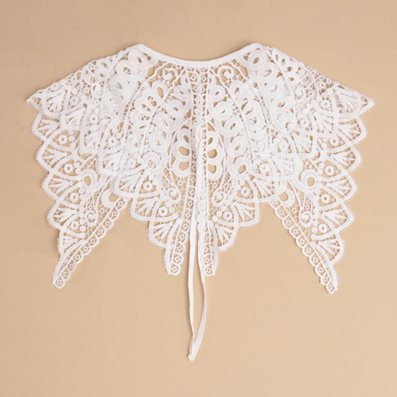 Cổ áo sơ mi giả họa tiết kiểu hình học phong cách hợp thời trang