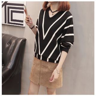 ÁO LEN CÁNH DƠI CỔ TIM SỌC V