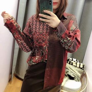Áo sơ mi họa tiết