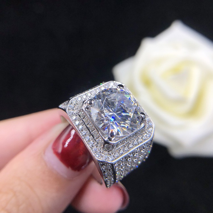 Nhẫn đính hôn kim cương thiết kế sang trọng cho nam