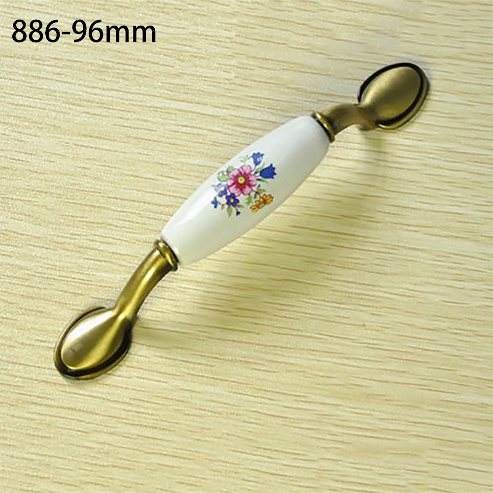 Tay nắm cửa bằng sứ phong cách vintage