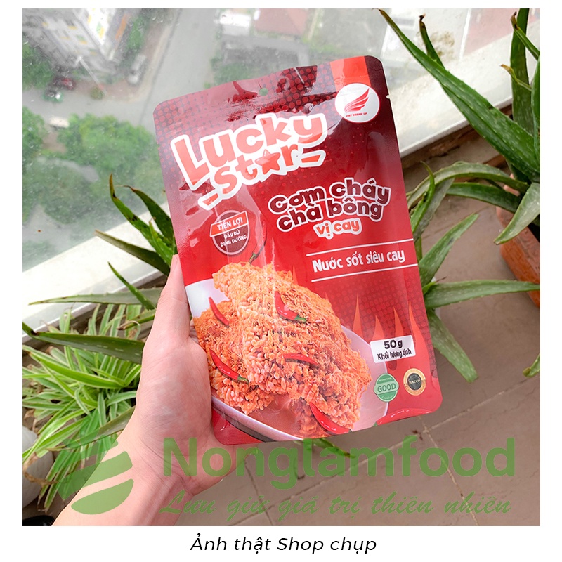 Cơm cháy chà bông nước sốt cay Lucky Star 45g giòn rụm của cơm cháy và thơm nồng nước sốt cay siêu ngon