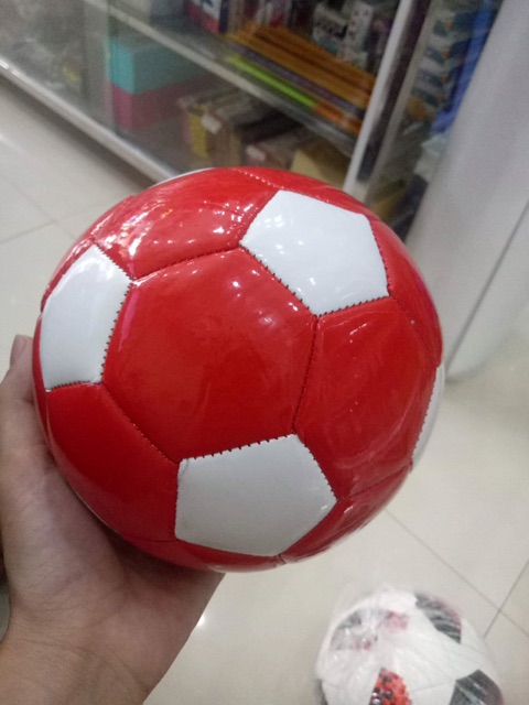 Bóng đá size bé cho bé hình nghộ nghĩnh giao ngâũ nhiên