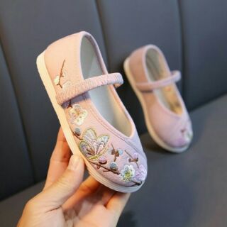 Giày búp bê kiểu cổ trang