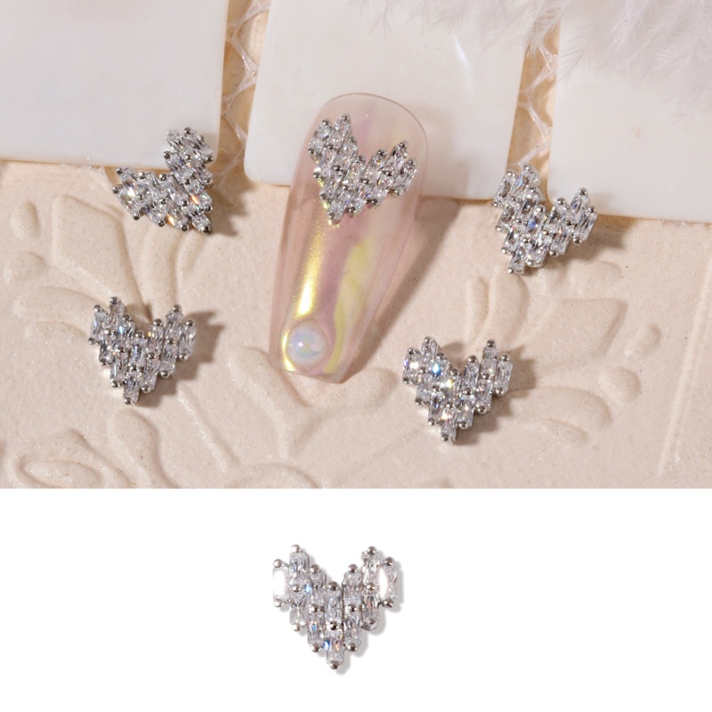 Phụ Kiện Trang Trí Móng Tay Hình Trái Tim 3D Bằng Hợp Kim Xinh Xắn