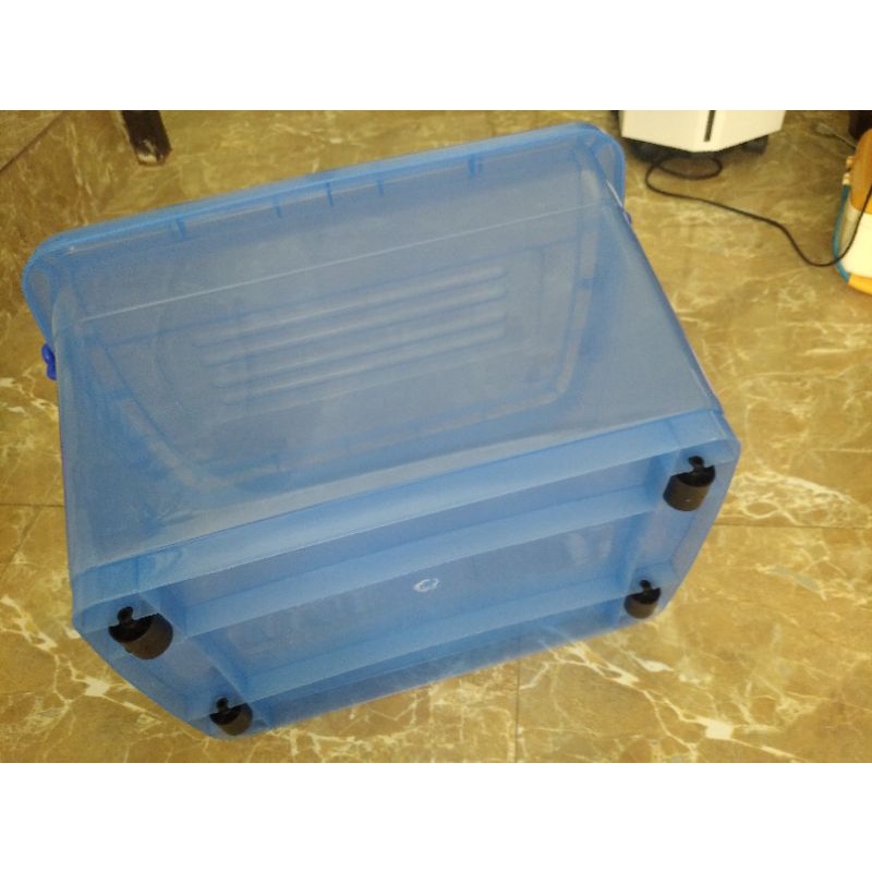 Thùng nhựa có bánh xe Việt Nhật 75L 63*45*36cm