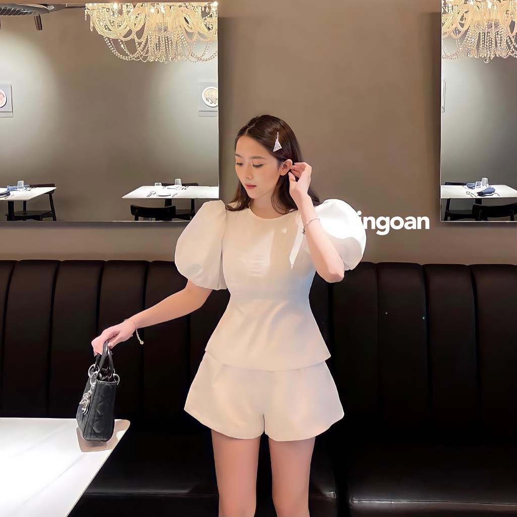 Áo croptop vai bồng viền ngực chống nhăn trắng tingoan KISS ME NOW BLOUSE | BigBuy360 - bigbuy360.vn