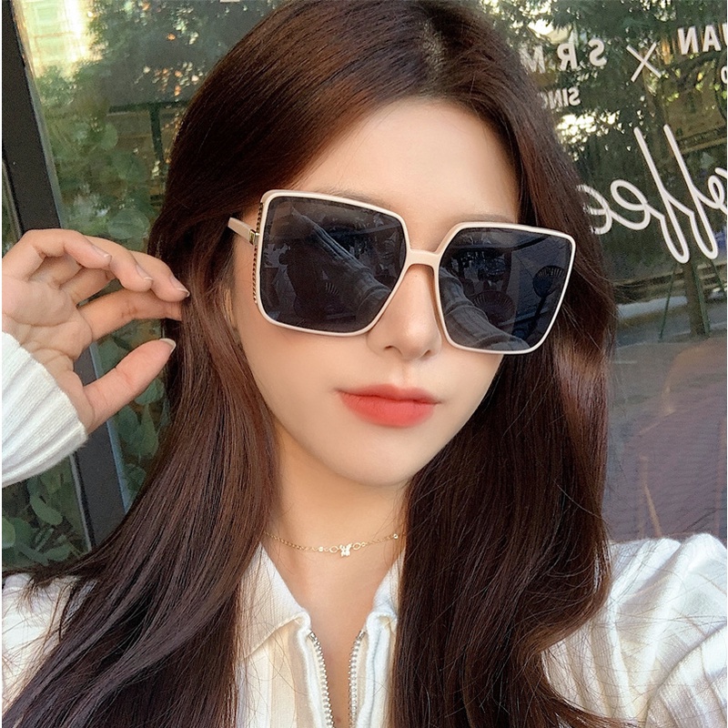 Kính Mát Gọng Vuông Lớn Chống Tia UV400 Thời Trang