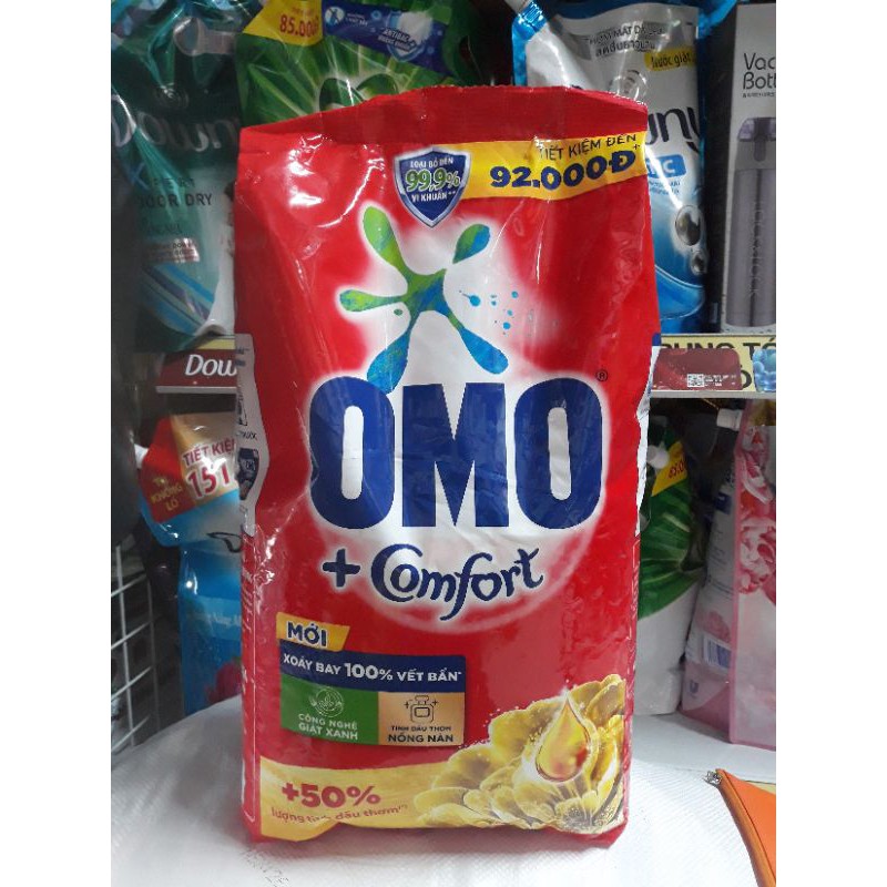 Bột giặt omo comfort tinh dầu thơm nồng nàn 5.5kg.