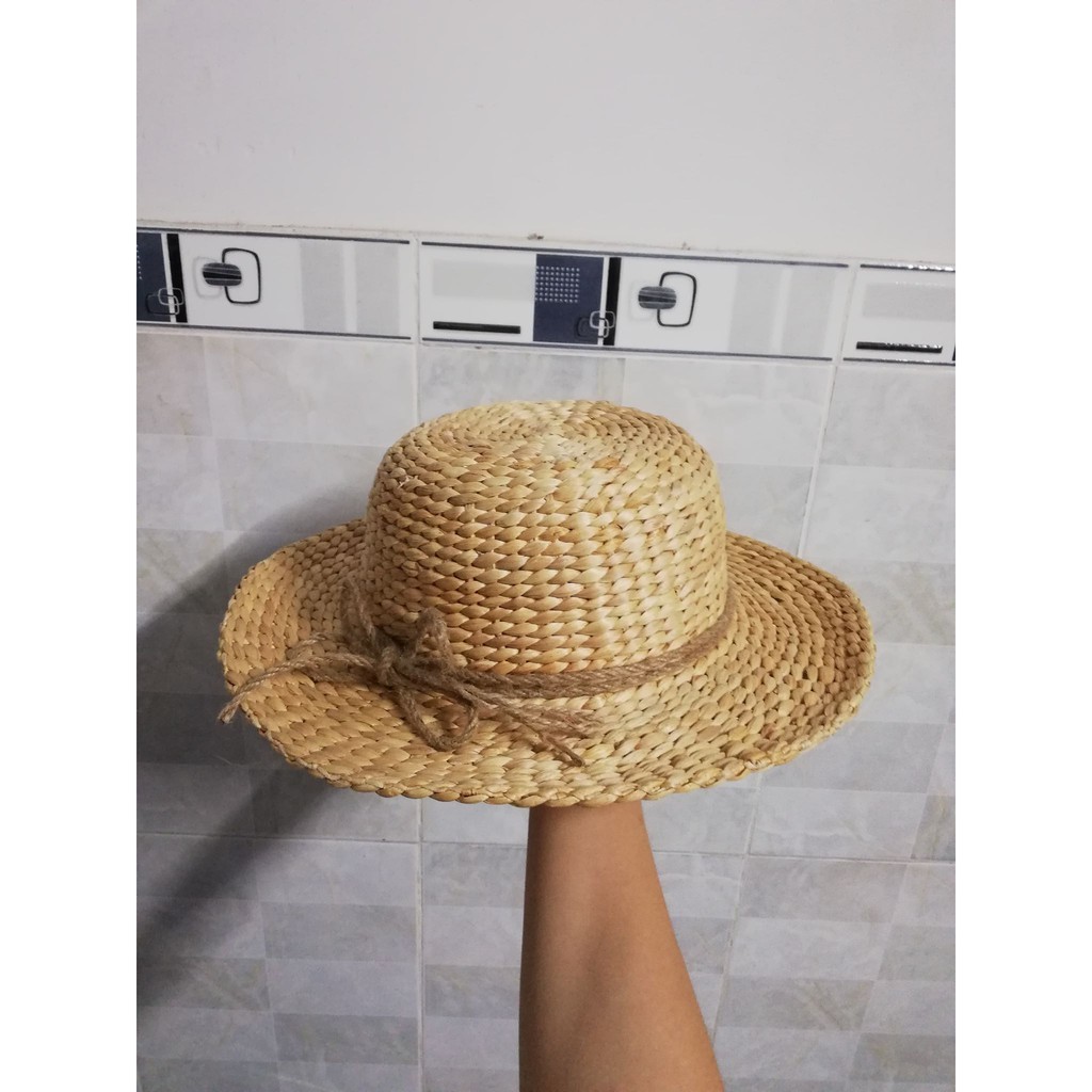 Nón lục bình thắt nơ