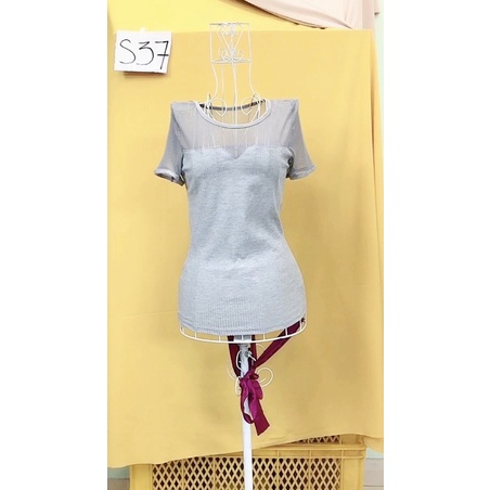 áo thun xám phối lưới tôn body.S37
