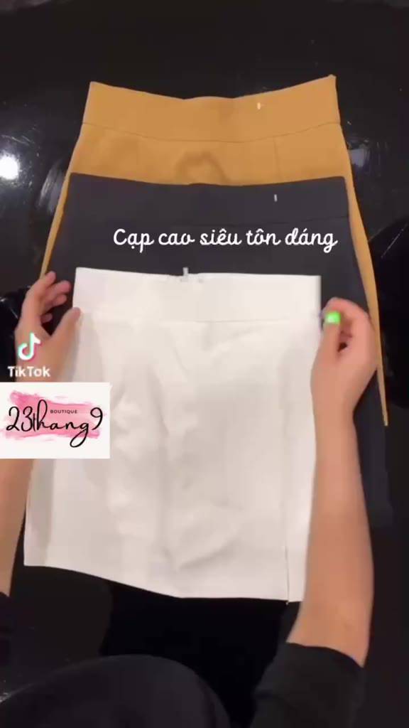 Chân váy chữ A xẻ ngắn đùi trước kèm quần trong lưng cao chân váy công sở vải tuyết mưa đi chơi màu đen trắng ulzzang | BigBuy360 - bigbuy360.vn