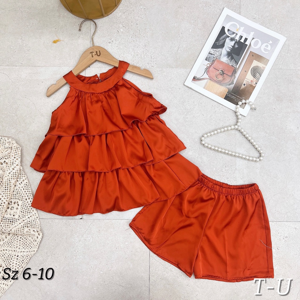 Bộ lụa tầng cổ yếm bé gái