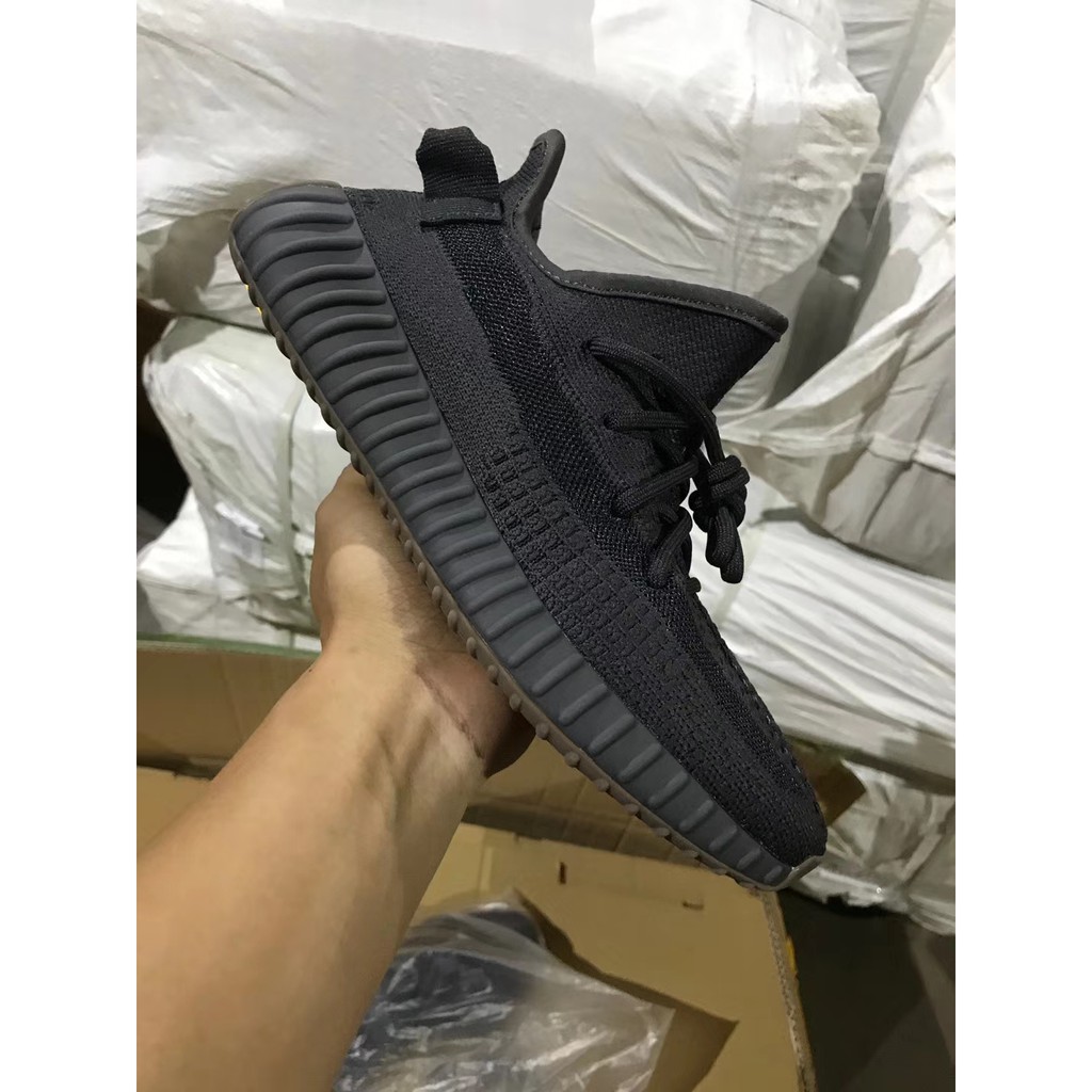 giày thể thao yz350 V2 boost black đen