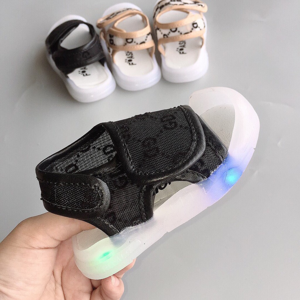 Sandal GD cho bé có đèn led, sandal quai lưới thoáng khí cho bé đi mát mẻ mùa hè, sandal chống vấp cho bé quai dán K6-1