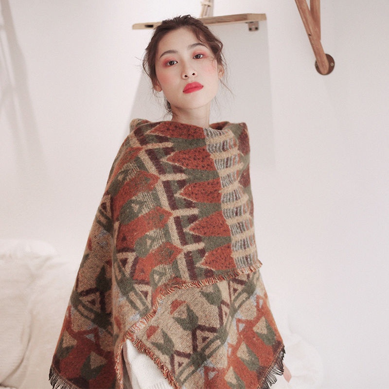 Khăn choàng len dày dặn giữ ấm cho nữ