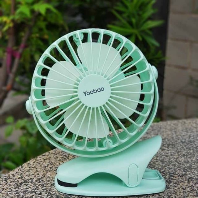 Quạt tích điện mini