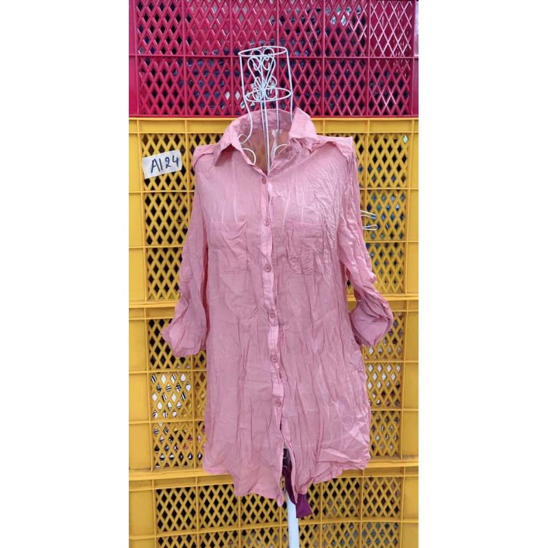 áo sơmi hồng dáng dài. A124