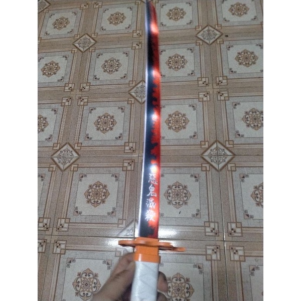 Kiếm Nhật phát sáng vip