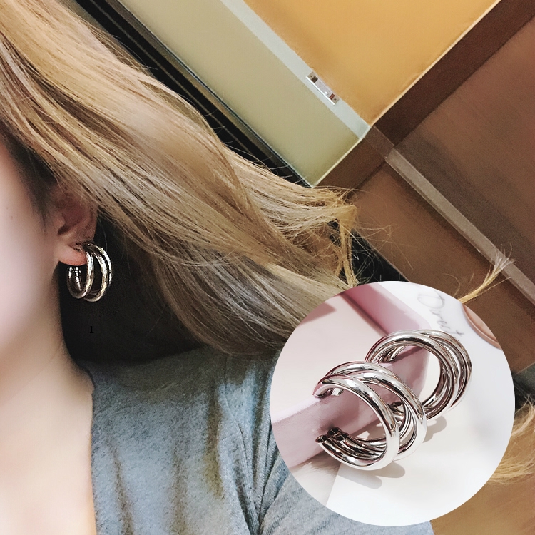 Bông Tai Hình Bán Nguyệt Hình Chữ C Bằng Kim Loại Phong Cách Âu Mỹ Cổ Điển Thời Trang Cho Nữ