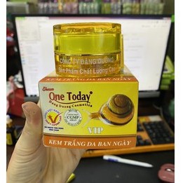 bán sĩ kem dưỡng trắng da ban đêm/ngày One today vip 15g giá bao bì 194k