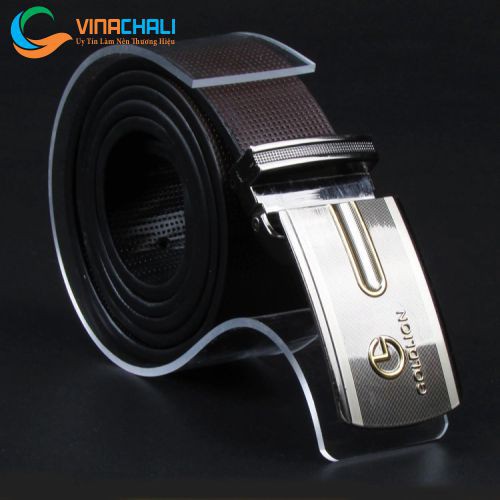 Kệ Mica Trưng Bày Thắt Lưng Dây Nịt Trong Suốt