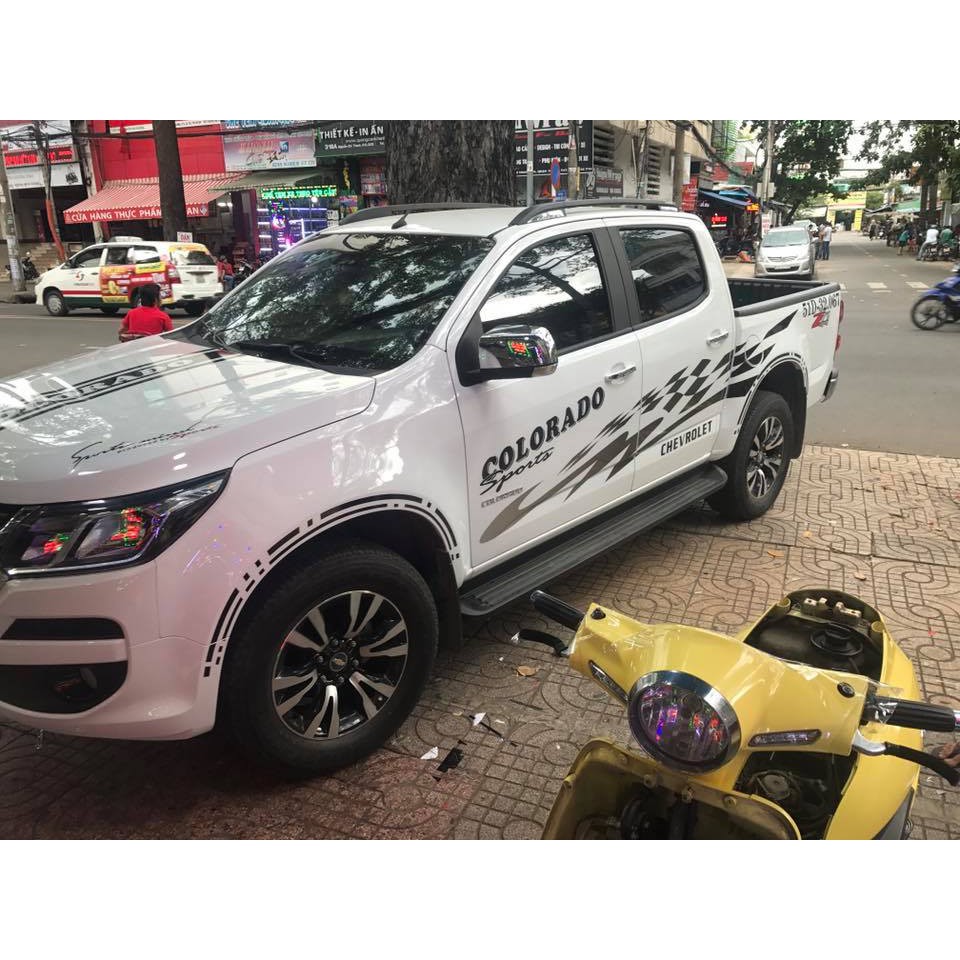 Tem dán sườn xe colorado