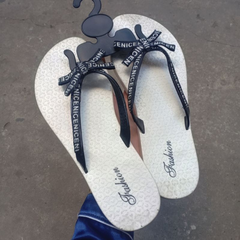 Dép quai kẹp nữ nhựa lẻ lẻ size38