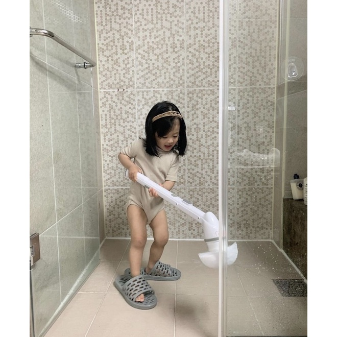 Máy cọ rửa nhà vệ sinh,nhà tắm toilet tự động Ohella Neosprin Scrubber Hàn Quốc