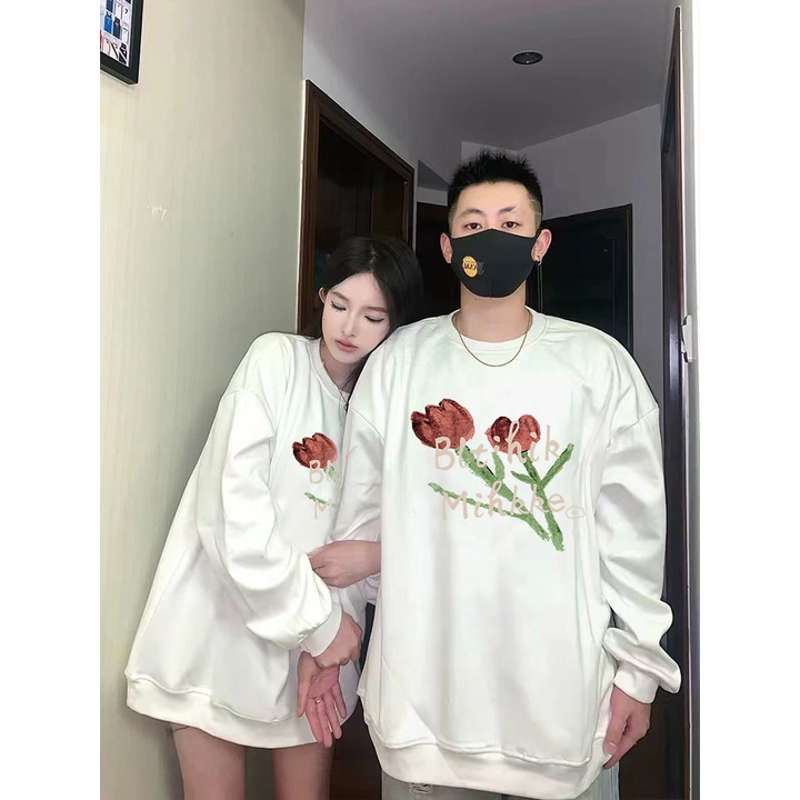 Áo thun Ihkke màu đen cổ tròn in hình hoa hồng cho nữ