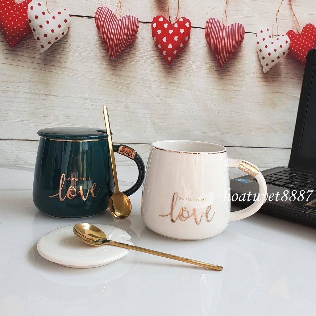 Ly cốc sứ cao cấp văn phòng Love có nắp và thìa dung tích 380ml