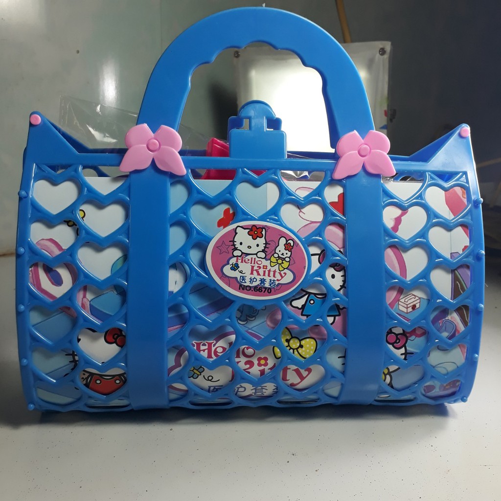 Giỏ đồ chơi bác sĩ Hello Kitty cho bé yêu. Bộ đồ chơi bác sĩ &amp; dụng cụ Y Tế bằng nhựa cho bé.