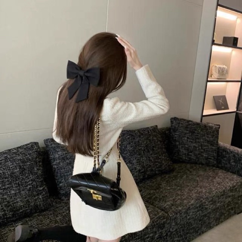 Váy Dạ Cổ Bẻ Tay Dài Chiết Eo Tôn Dáng Sang Trọng Kèm Nơ Đen Đính Có Thể Tháo Rời