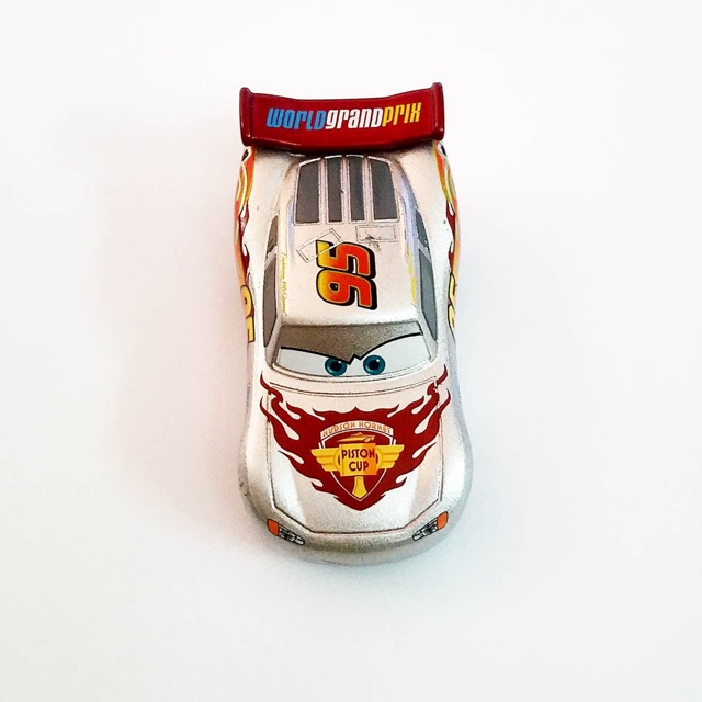 Xe ô tô mô hình Disney Cars Lighting McQueen 95