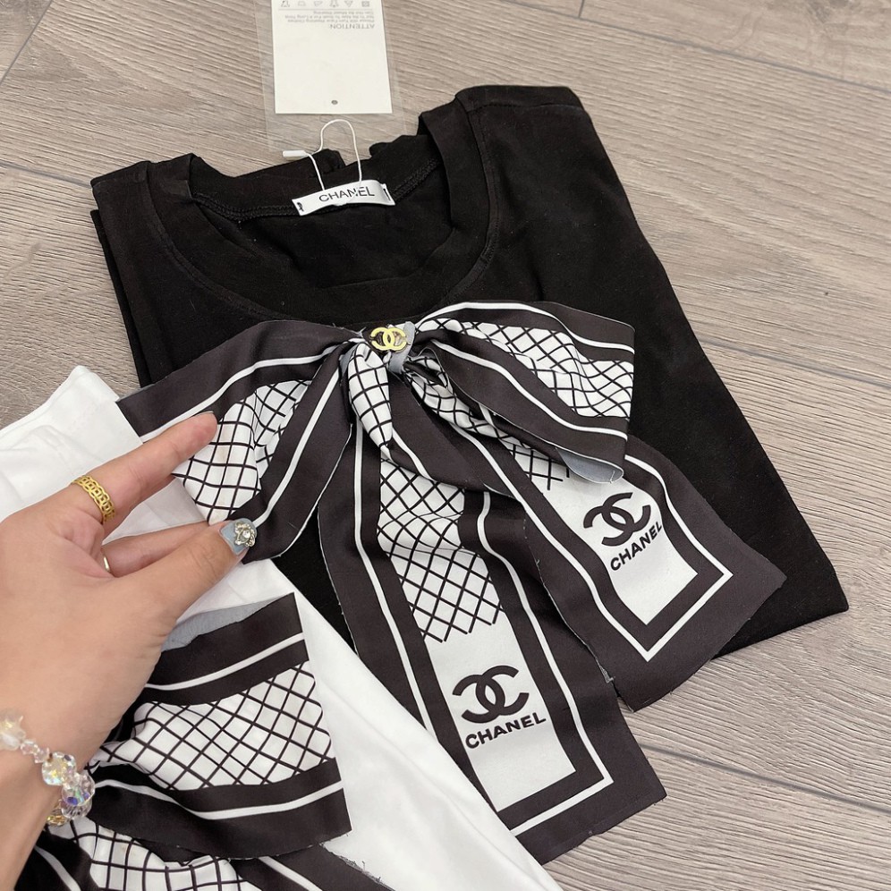 Áo Phông Tag Đính Nơ Khuy Cài Cực Xinh Hot