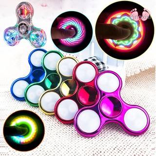 Con Quay Đồ Chơi Có Đèn Led Độc Đáo