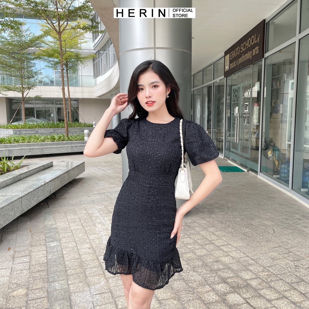 Đầm dự tiệc Jumpsuit  nữ màu trắng, dạo phố cực xinh sang chảnh [Có quần][vải loại một hàng store]