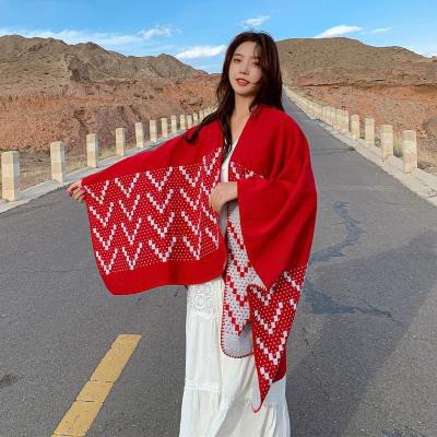 Áo Choàng Thổ Cẩm