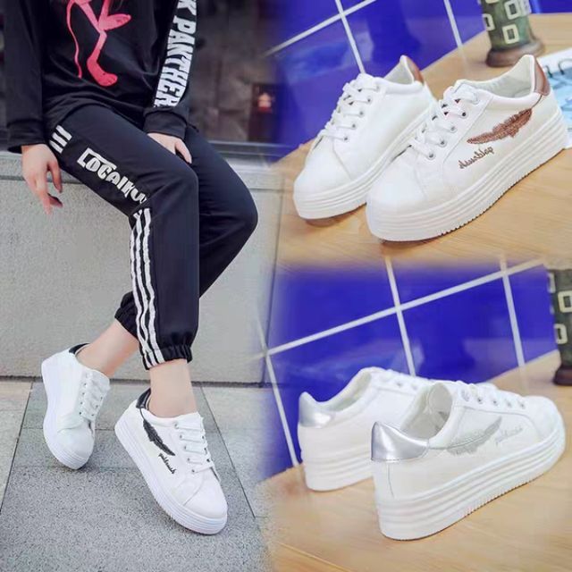 GIÀY THỂ THAO THÊU LÁ ĐỘN ĐẾ | BigBuy360 - bigbuy360.vn