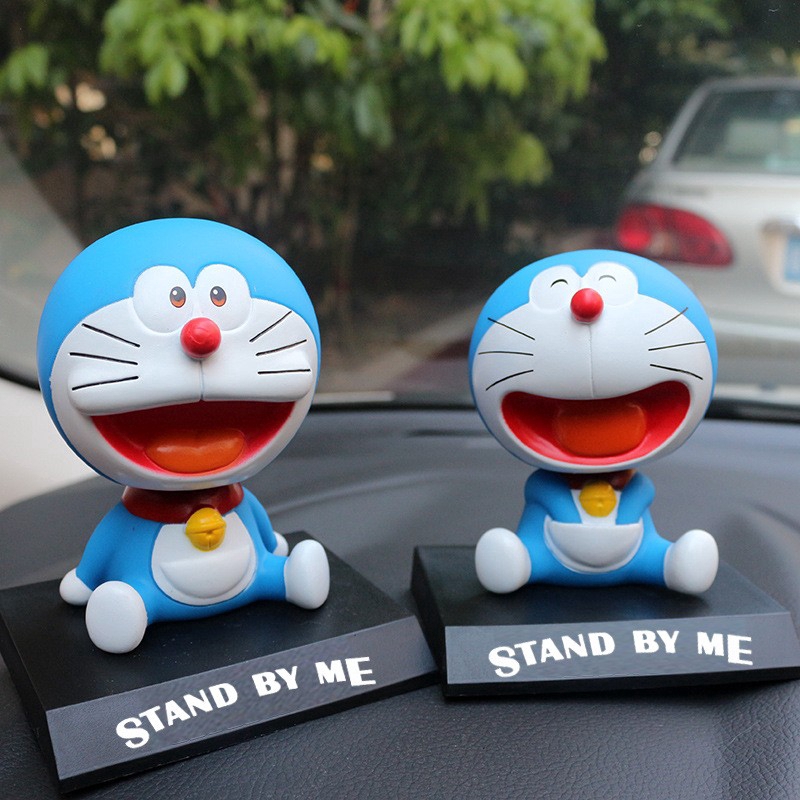Mô hình doraemon dùng trang trí xe hơi