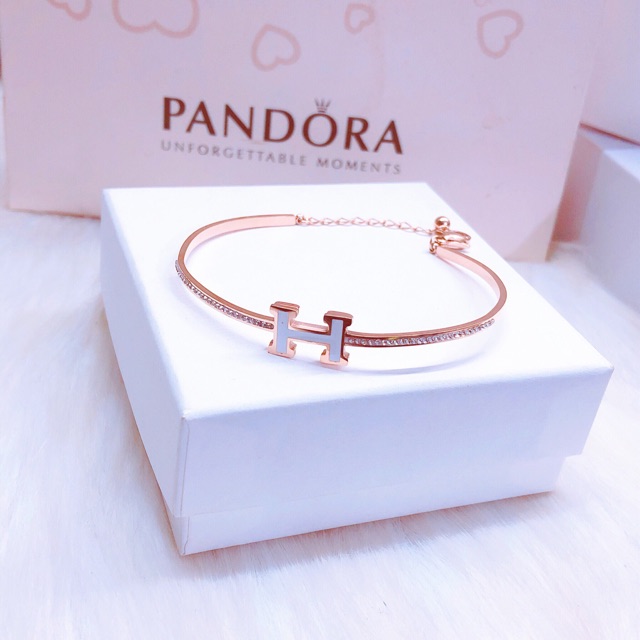 Kiềng tay hermers chữ trắng