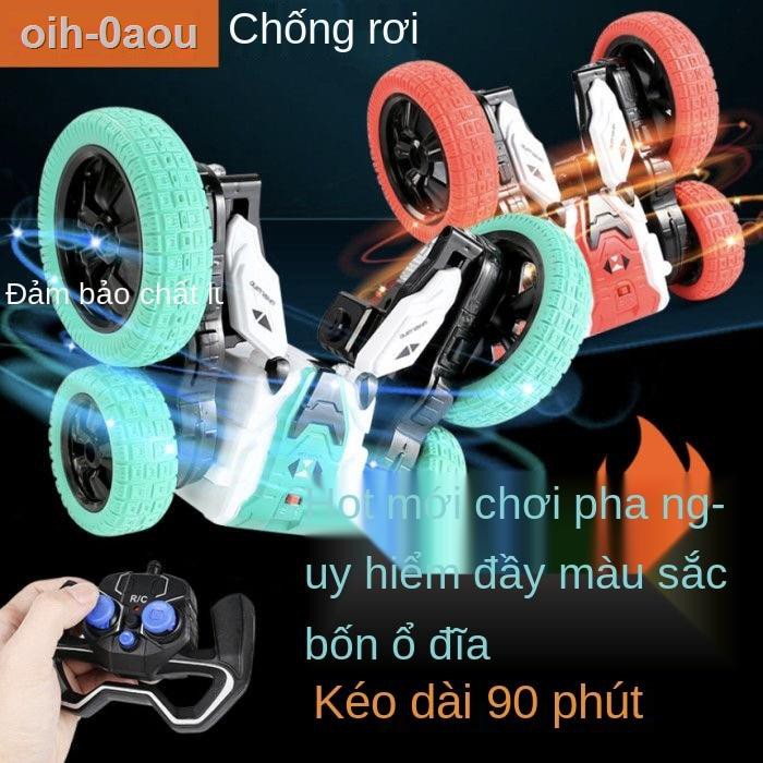 Bốn bánh lái xe điều khiển từ xa đóng thế trôi ở tốc độ cao và có thể sạc lại leo núi đua ô tô đồ chơi trẻ em