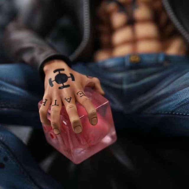 Mô hình Trafalgar D. Water Law One piece