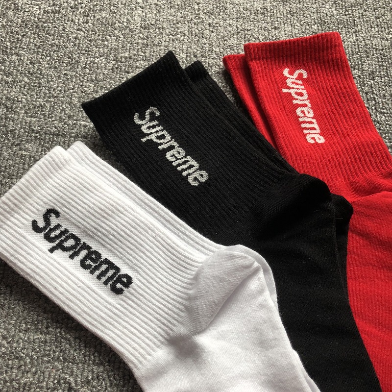1 Hộp 3 đôi tất Supreme ( 3 màu Đen Đỏ Trắng ) - Free ship + Quà tặng Loved socks by TatsTats.vn