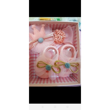 Set quà tặng 2 băng đô 1 đôi vớ hài nơ chống trượt cho bé gái