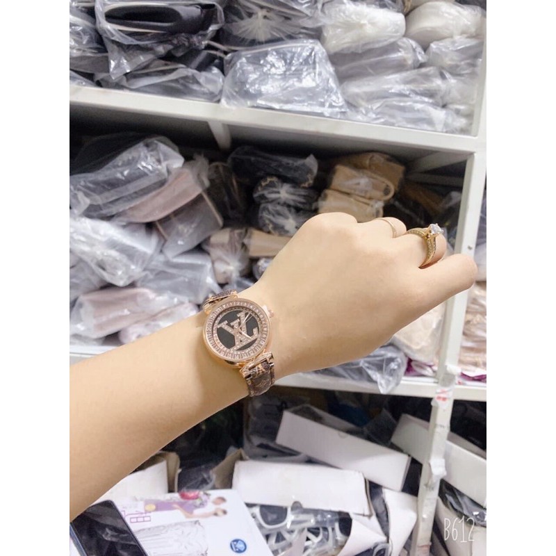 Đồng hồ nữ cao cấp kiểu sang trọng | BigBuy360 - bigbuy360.vn