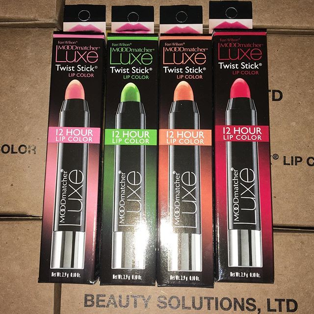 Son gió Fran Wilson Moodmatcher Luxe Twist Sticks DẠNG CHÌ